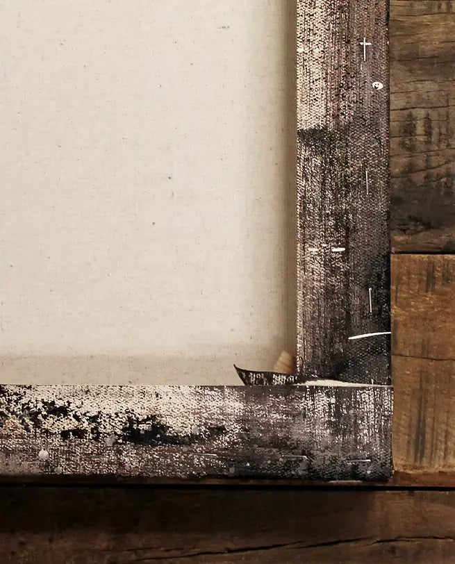Achterkant van een olieverfschilderij op een houten spieraam met nietjes